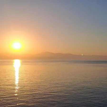 Dinas Lejlighed Piso Livadi