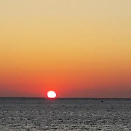 Dinas * ピソ ・リバディ