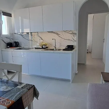 Apartment Dinas Piso Livadi