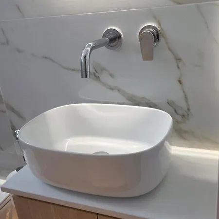 Apartment Dinas Piso Livadi