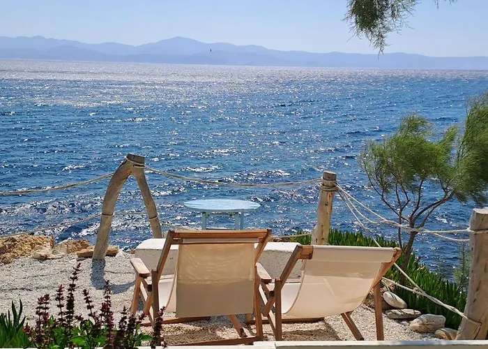 Dinas Διαμέρισμα Πίσω Λιβάδι