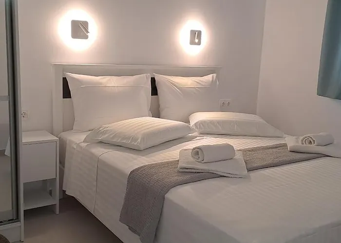 Dinas Писо-Ливади