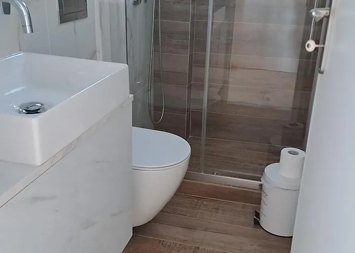 Dinas Διαμέρισμα Πίσω Λιβάδι