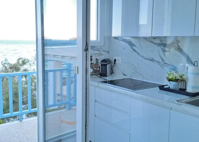 Dinas Διαμέρισμα *