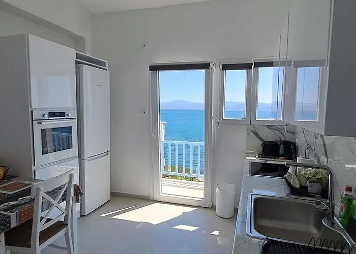 Dinas Διαμέρισμα *